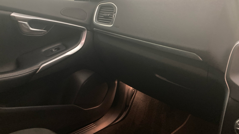 Volvo V40 T2 [122] R DESIGN Nav Plus 5dr Petrol Hatchback